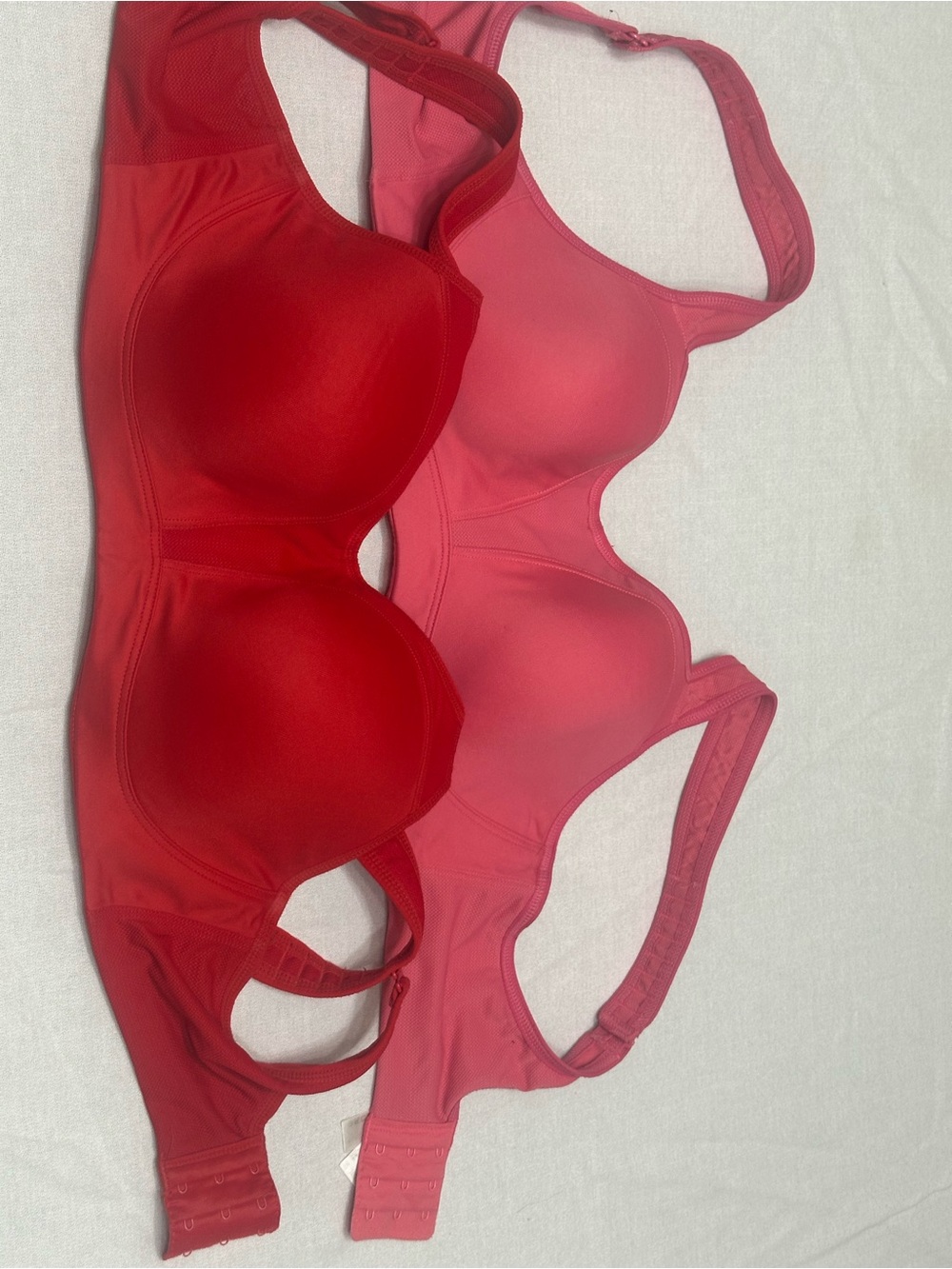 2 x Wacoal contour underwire sports bras